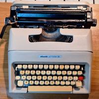 Macchina da scrivere Olivetti Lettera 35