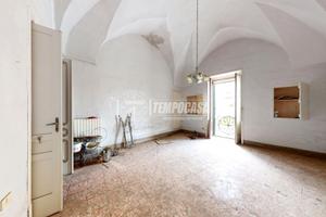 APPARTAMENTO CON VOLTE A STELLA NEL CUORE DI CAVAL