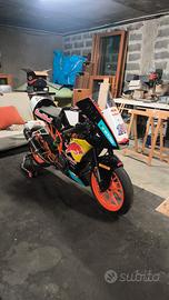 Ktm RC 390 pronto pista