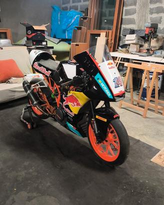 Ktm RC 390 pronto pista