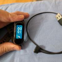 XIAOMI MI BAND 5 con cavo di ricarica 
