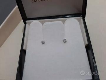 Orecchini oro bianco 18 kt con brillantini piccoli