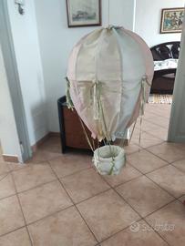 Lampadario a mongolfiera di stoffa. No spedizione.