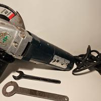 Smerigliatrice flessibile o angolare 