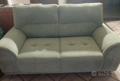divano 2 posti