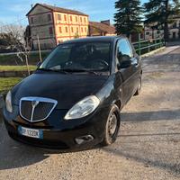 Lancia y 1.2
