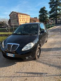 Lancia y 1.2
