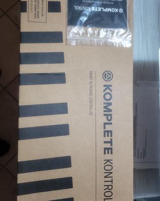 komplete kontrol M32