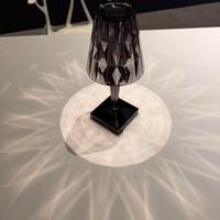 Kartell Lampada Ricaricabile BATTERY Fumè