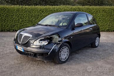 Lancia Ypsilon 1.2 Platino