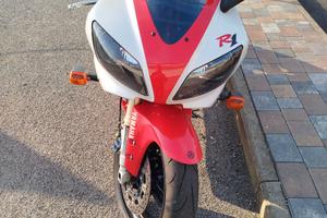Yamaha R1 98  carburatori