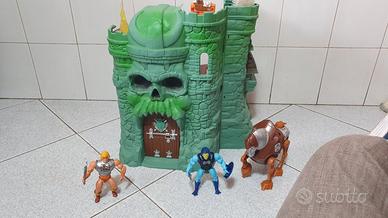 Motu Origins: Grayskull He-Man Skeletor