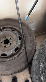 4 Gomme 185/70/14 88H Continental usate e cerchi