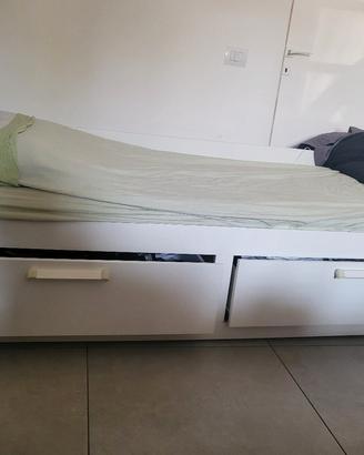 letto matrimoniale, richiudibile con cassettoni
