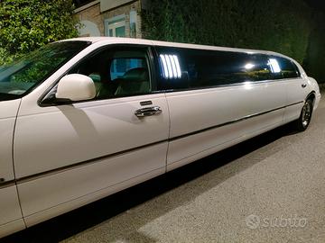 Lincoln limousine 