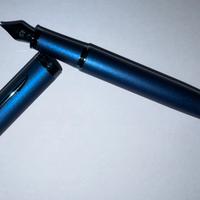 PARKER - Penna stilografica monocromatica blu