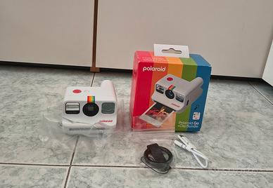 Polaroid Go Gen 2 bianca + Clip nera, come nuova