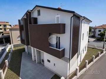 4 LOCALI A ROSETO DEGLI ABRUZZI