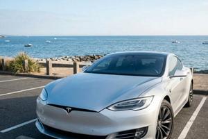 Tesla model s 75d grigio 2018 free supercharger