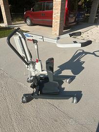 Sollevatore/ verticalizzatore disabili