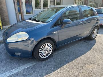 Fiat Grande Punto 1.3 MJT 75 CV 2007 motore rotto