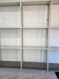 Scaffali in metallo come nuovi