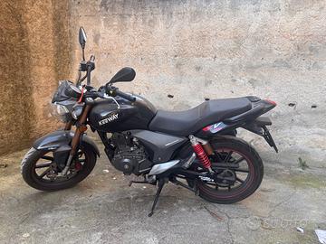 BENELLI  Keeway RKV 125 (2017)