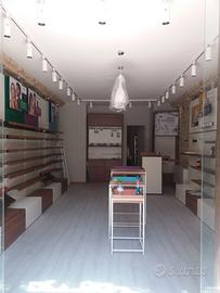 MOBILI PER ARREDO NEGOZIO OGGETTISTICA/PROFUMERIA