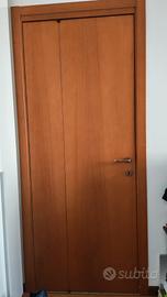 n. 2 porte a libro in noce
