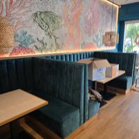 sedie tavoli divani in blocco 