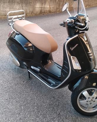 Vespa 300