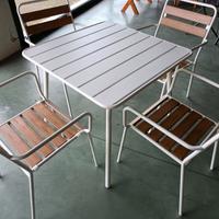 COMPLETO IN FERRO BIANCO.