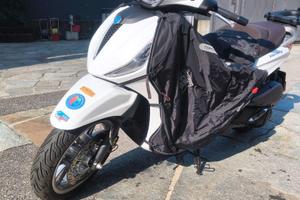 Piaggio Beverly 300 HPE (2023)