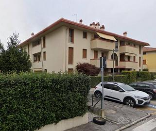 Immobile in asta di 100 m² con 4 locali e box auto