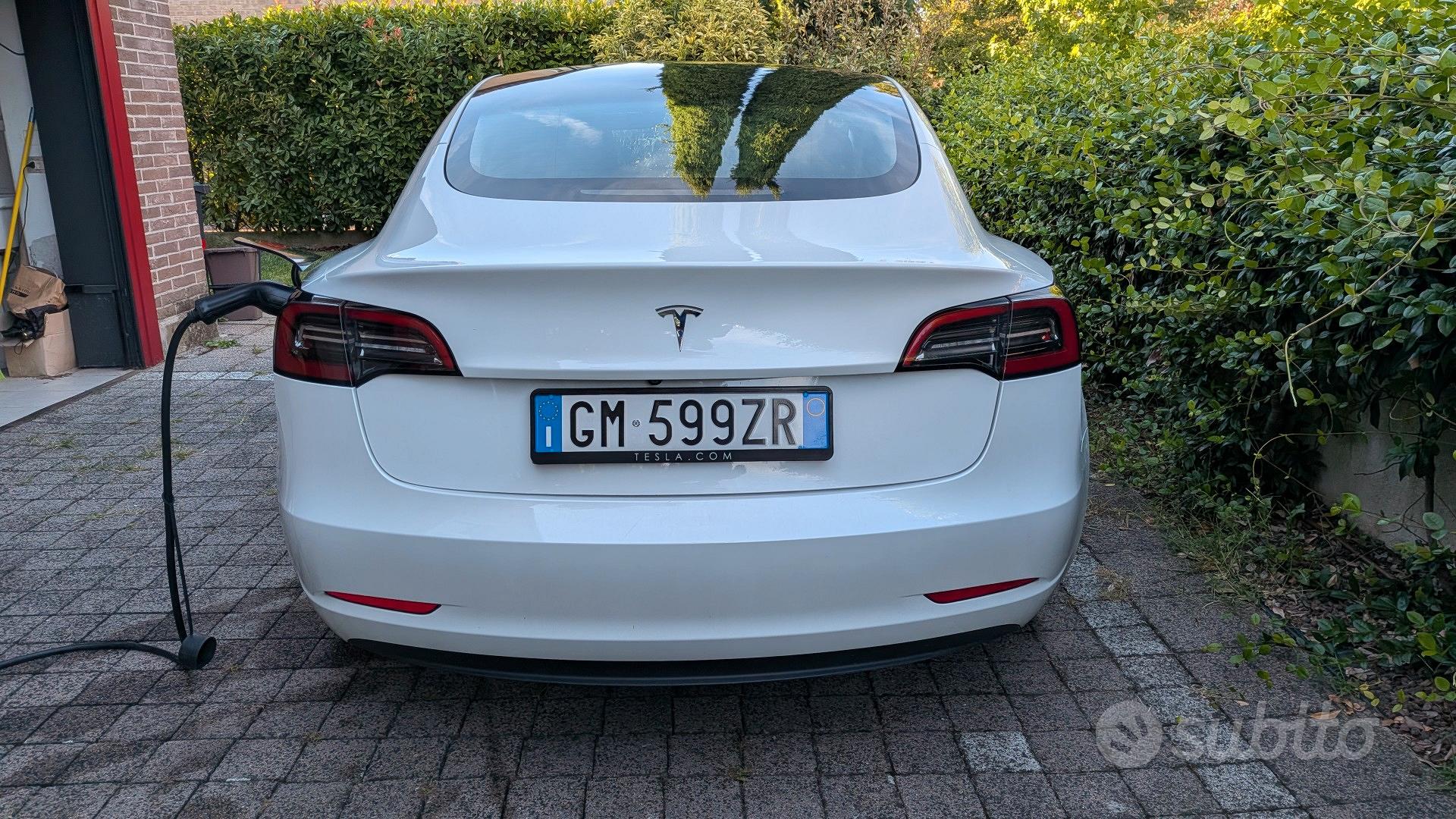Tesla Model 3 2023 photo 4