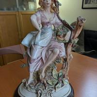 Statua in porcellana Capodimonte