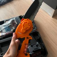 Motosega a batteria nuova 