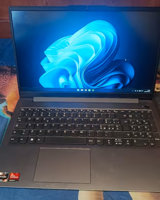 Lenovo IdeaPad Slim 3 15AMN8
