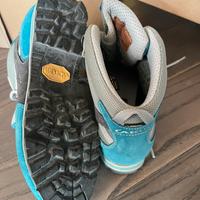 Scarpa trekking marca aku taglia 38