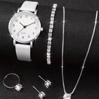 Orologio al quarzo da donna con cinturino in pelle