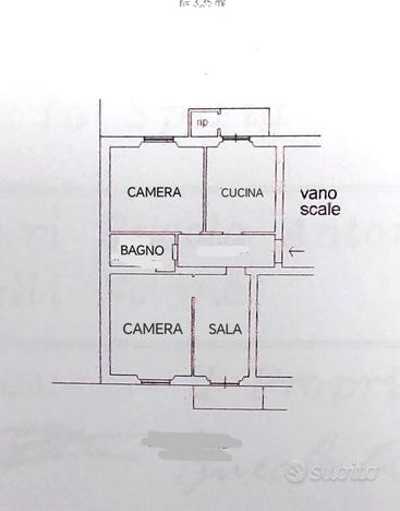 Migliarina 4 vani con due balconi da ristrutturare