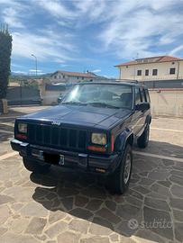 Cherokee XJ anno 2000