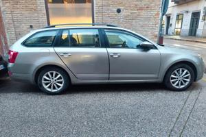 Skoda Octavia metano 2014