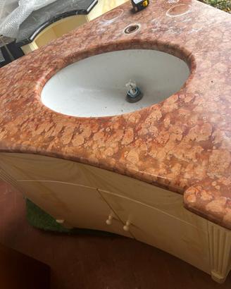 lavandino angolo piano in marmo rosso