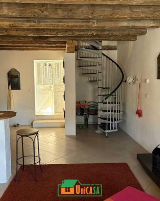 Rustico / Casale di 130 m² con 3 locali a Ronchi d