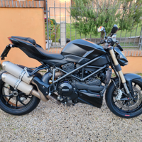 Ducati Streetfighter 848 black