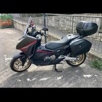 Honda integra 750 DCTsportS 2014 travel Acrapovic