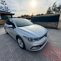 Volkswagen Golf 8 2.0 TDI 115 CV SCR Style