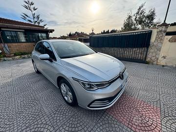 Volkswagen Golf 8 2.0 TDI 115 CV SCR Style