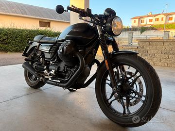 Moto Guzzi V7 Stone III